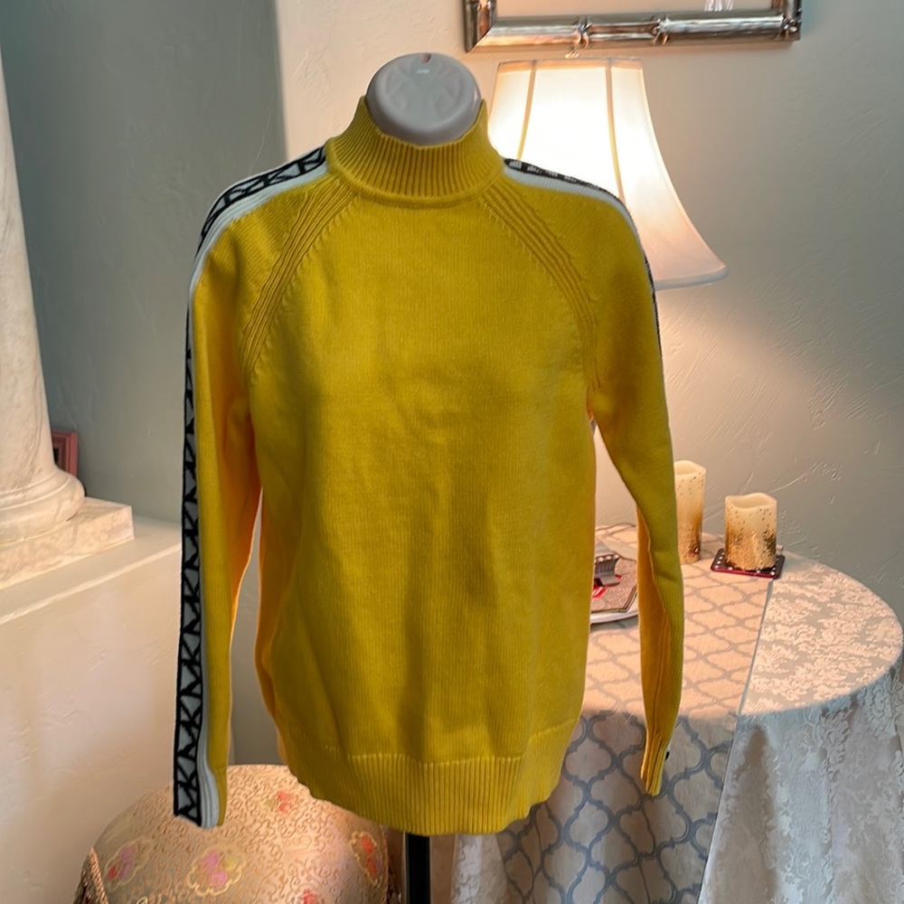 Michael Kors Sweater, Size XS, Back of neck Zipper